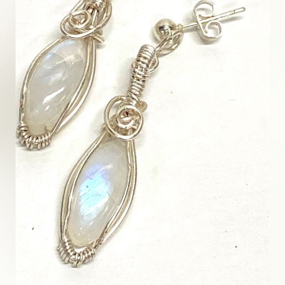 HANDMADE Elegant Genuine Moonstone Hand Wrapped Dangle Earrings, Gift for Her - Picture 4 of 8